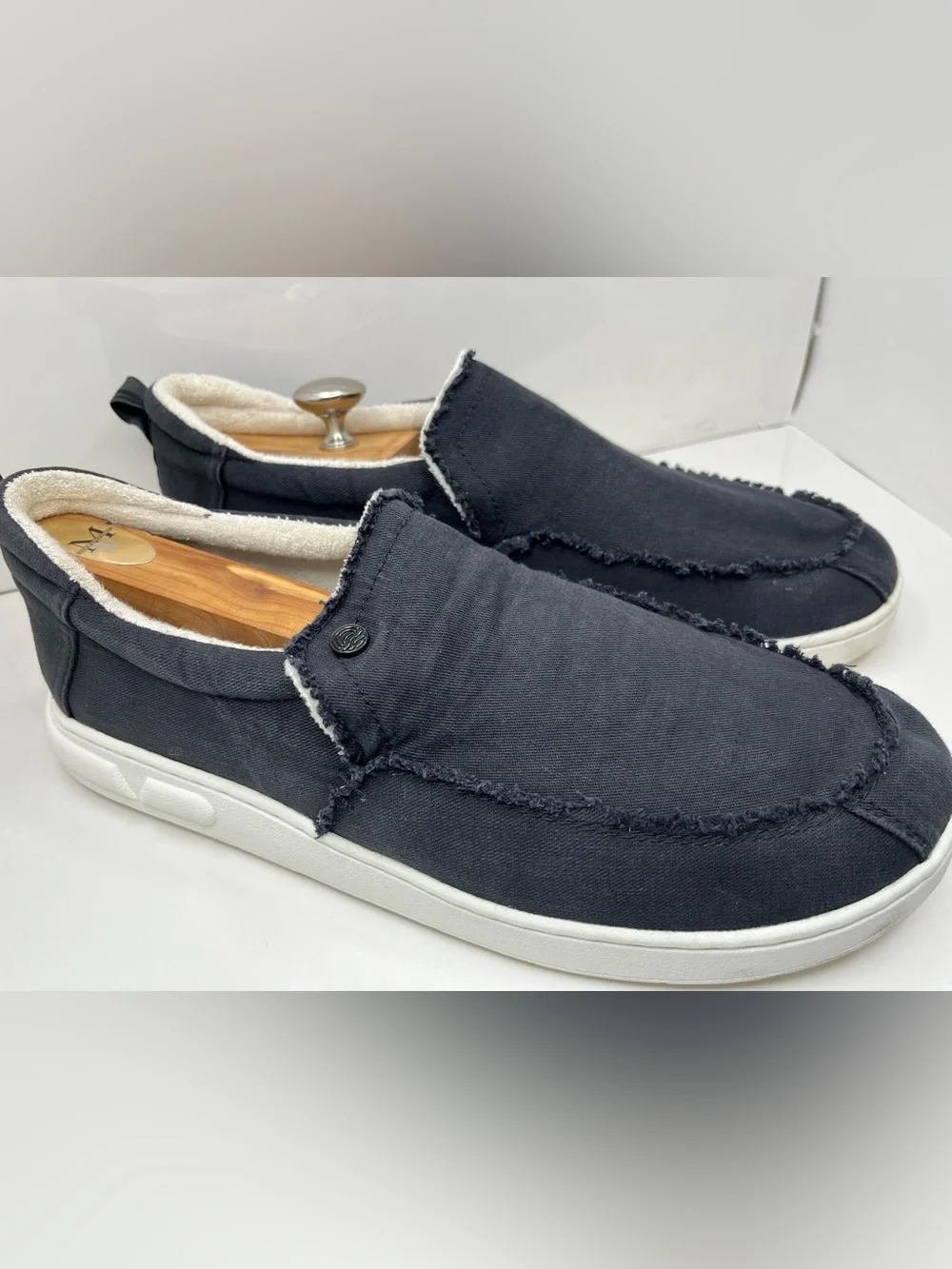 Vionic Beach Seaview Men's Sneakers Loafers Slip Ons Size US 11.5 Black Textile